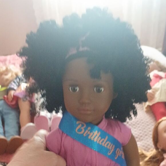 Charming Doll Set with Pink and Blue Outfits - Picture 4 of 5